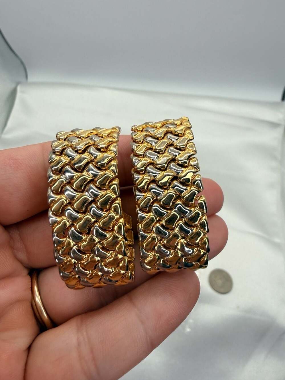 Vintage Gold Tone Woven Link Clip Earrings